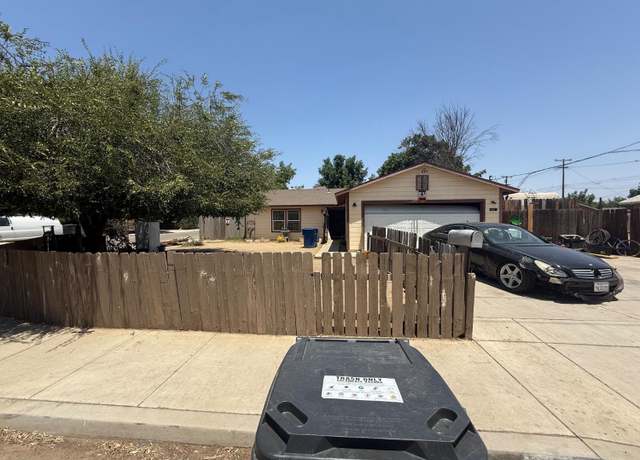Property at 200 E Warren Ave, Bakersfield, CA 93308, 3 beds, 2 baths