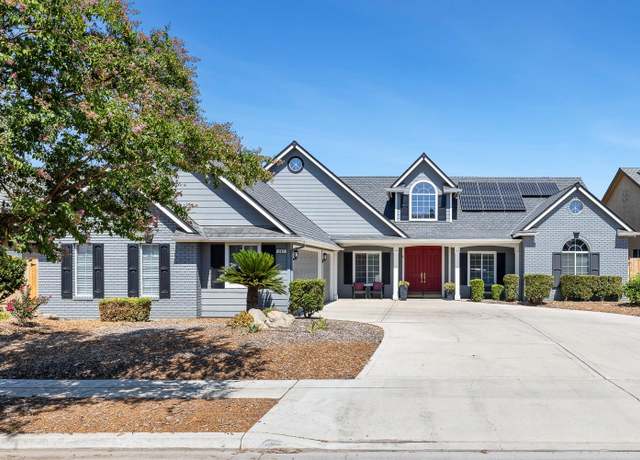Property at 287 W Trenton Ave, Clovis, CA 93619, 4 beds, 3 baths