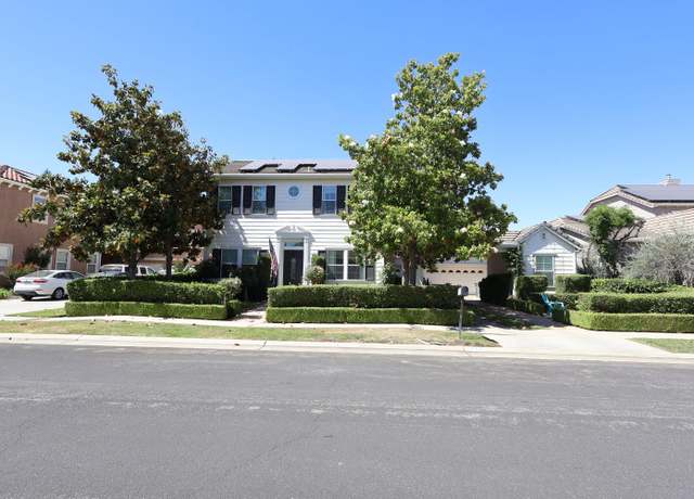 Property at 2143 Everglade Ave, Clovis, CA 93619, 5 beds, 4 baths