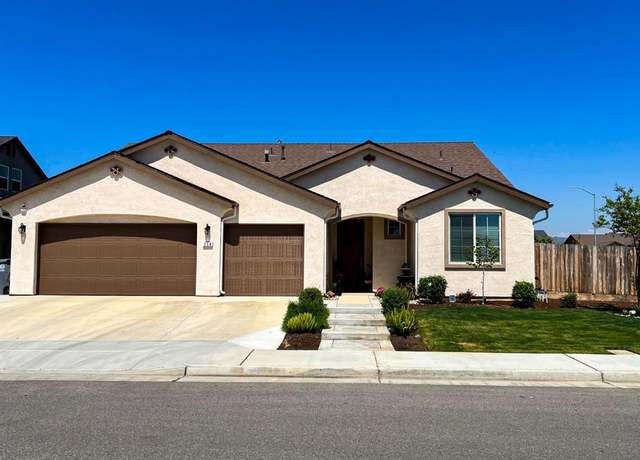 Property at 358 Rebel St, Reedley, CA 93654, 4 beds, 2.5 baths