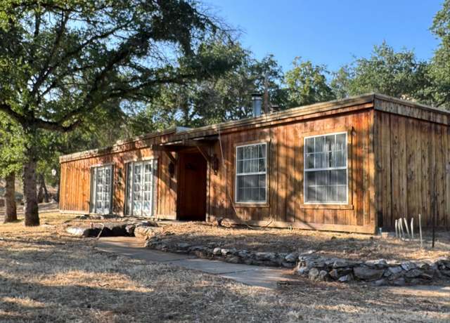Property at 32101 E Trimmer Springs Rd, Sanger, CA 93657, 2 beds, 2 baths