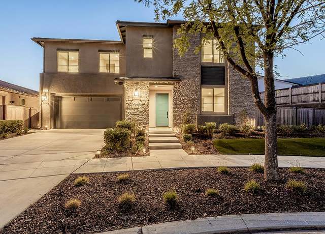 Property at 4338 Monarch Pl, Madera, CA 93636, 4 beds, 3.5 baths