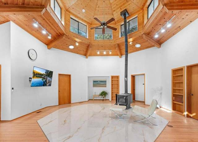 Property at 29503 Spence Ln, Tollhouse, CA 93667, 3 beds, 2 baths