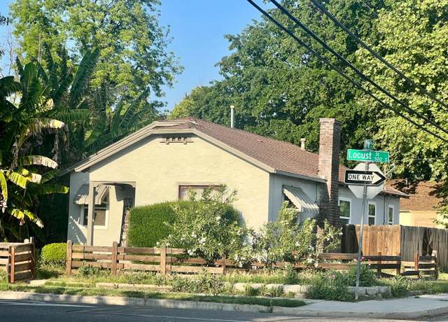 Property at 514 S Locust St, Visalia, CA 93291, 2 beds, 1 bath