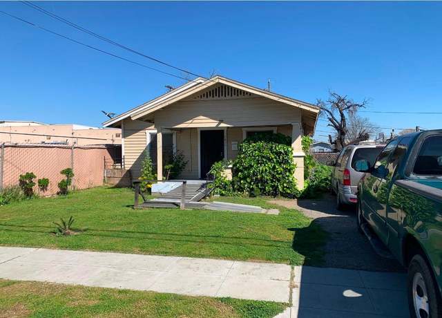 Property at 1835 E Hammond Ave, Fresno, CA 93703, 2 beds, 1 bath