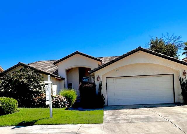 Property at 3742 Via Capitola, Madera, CA 93637, 4 beds, 2 baths