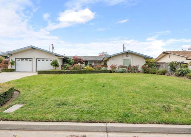 Property at 5731 N Briarwood Ave, Fresno, CA 93711, 3 beds, 2.5 baths