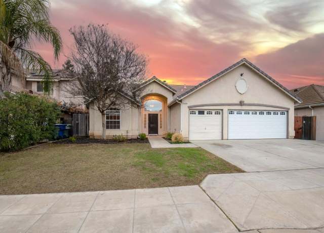 Property at 7224 N Bonadelle Ave, Fresno, CA 93720, 3 beds, 2.25 baths