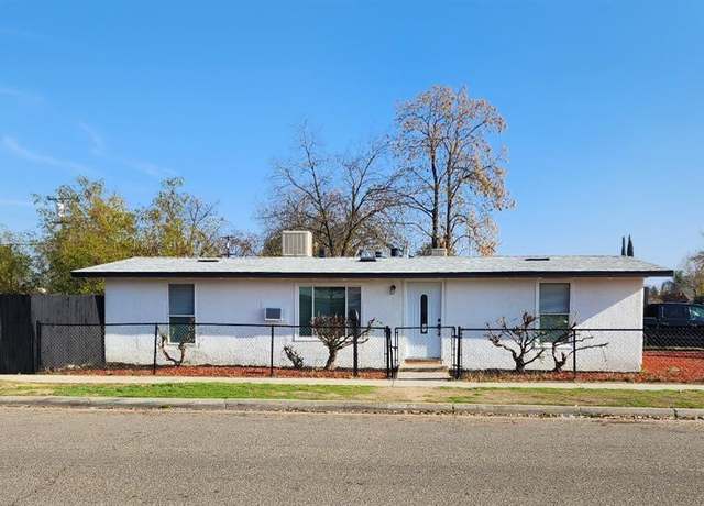 Property at 1105 E Kaviland Ave, Fresno, CA 93706, 4 beds, 1 bath