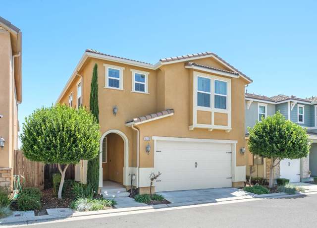 Property at 3482 Elevations Way, Clovis, CA 93619, 3 beds, 2.5 baths