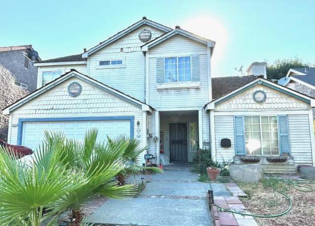 Property at 3315 Dewey Ave, Fresno, CA 93722, 4 beds, 2.5 baths