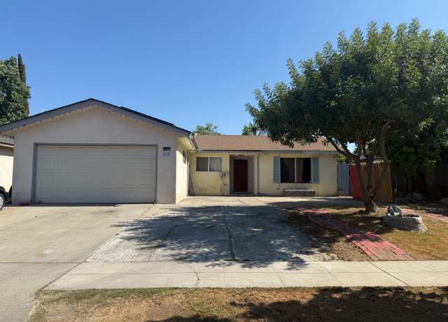 Property at 1625 E Warner Ave, Fresno, CA 93710, 3 beds, 1.75 baths