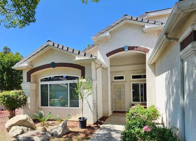 Property at 2513 Twain Ave, Clovis, CA 93611, 3 beds, 2 baths