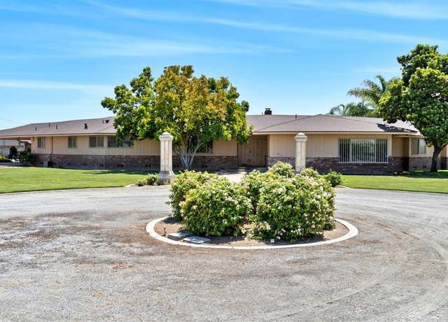 Property at 9595 E Butler Ave, Sanger, CA 93657, 5 beds, 5.5 baths