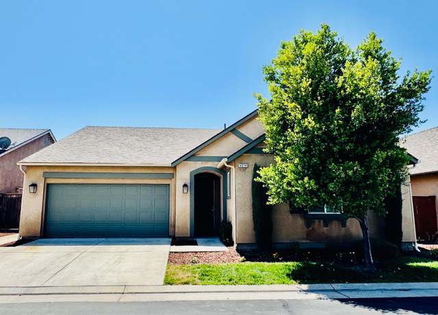 Property at 4074 Heritage Ln, Clovis, CA 93619, 4 beds, 2 baths