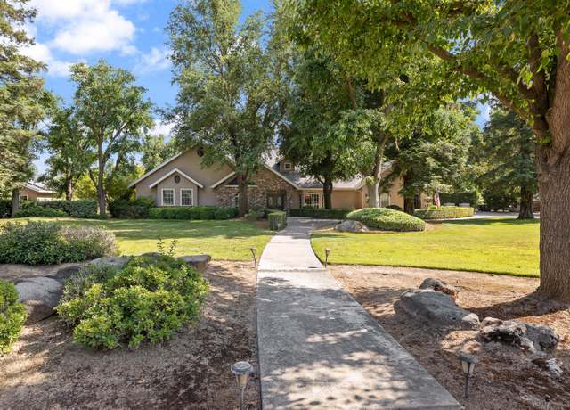 Property at 8741 E Los Altos Ave, Clovis, CA 93619, 4 beds, 2.5 baths