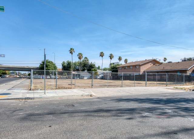 Property at 704 N Fresno St, Fresno, CA 93701