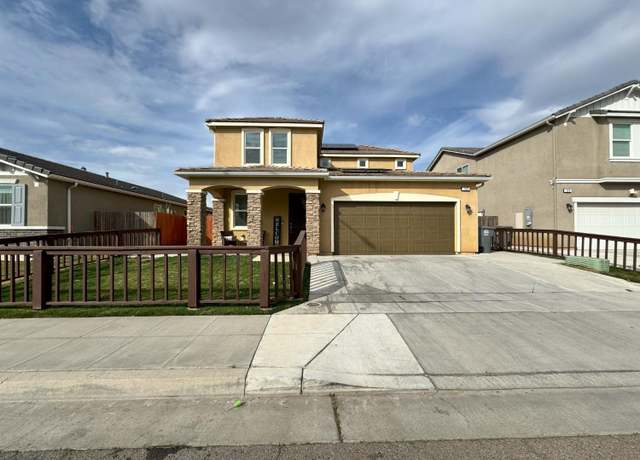 Property at 160 Drake St, Madera, CA 93638, 3 beds, 2.5 baths