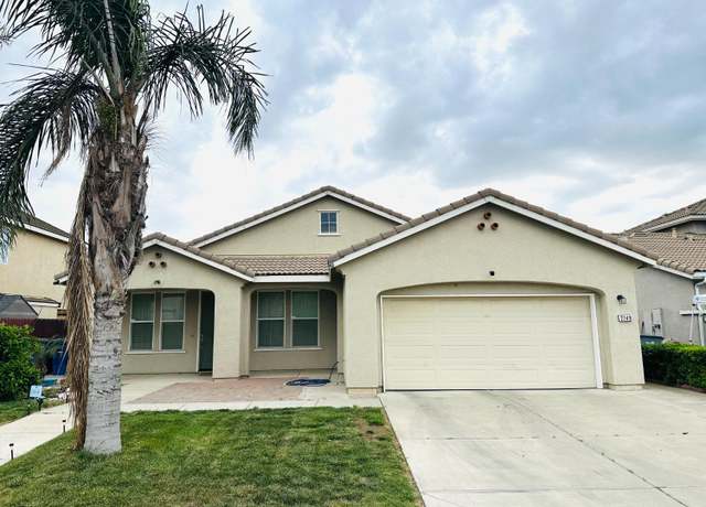 Property at 2148 S Villa Ave, Fresno, CA 93727, 4 beds, 2 baths