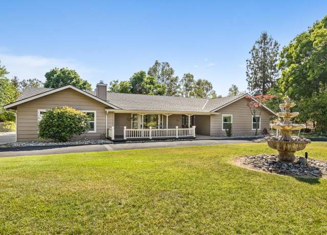 Property at 13801 E Rialto Ave, Sanger, CA 93657, 3 beds, 2 baths