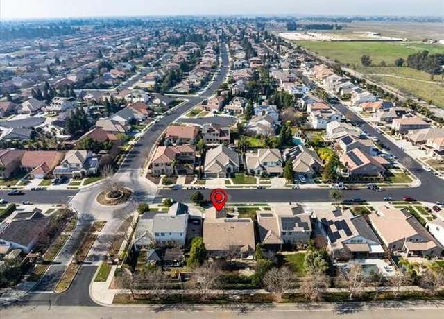 Property at 1925 N Whiteash Ave, Clovis, CA 93619, 5 beds, 3.25 baths