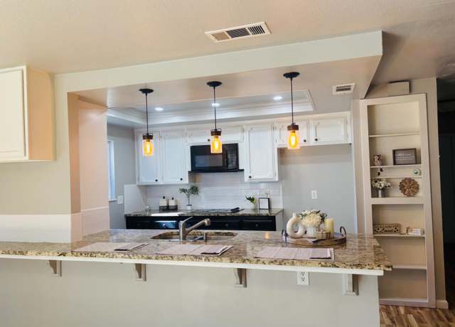 Property at 271 W Paul, Fresno, CA 93704, 4 beds, 1.75 baths
