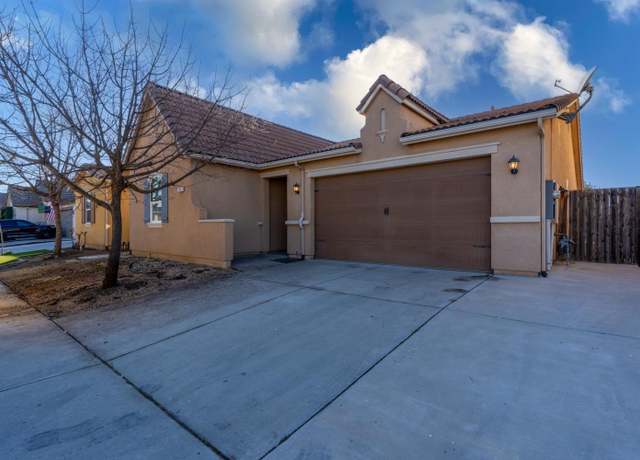 Property at 702 Kaweah Ave, Clovis, CA 93619, 3 beds, 2 baths