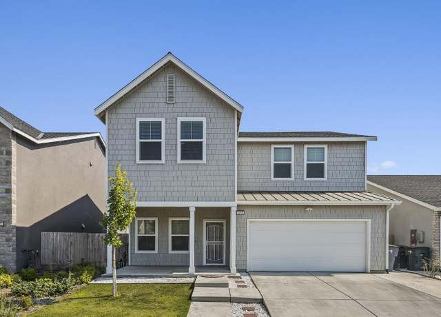 Property at 6601 E Liberty Ave E, Fresno, CA 93727, 4 beds, 3 baths