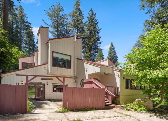 Property at 7204 Yosemite Park Way, Yosemite West, CA 95389, 3 beds, 4 baths