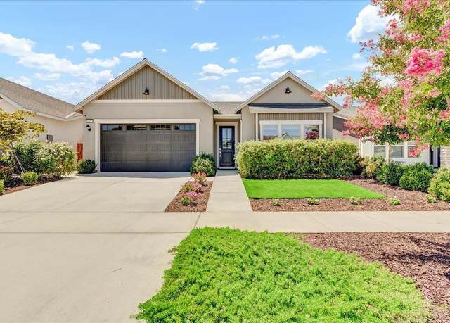 Property at 2427 W Heather Ln, Hanford, CA 93230, 3 beds, 2 baths