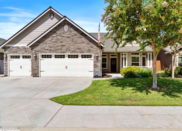 Property at 6796 W Oak Ave, Fresno, CA 93722, 3 beds, 2 baths