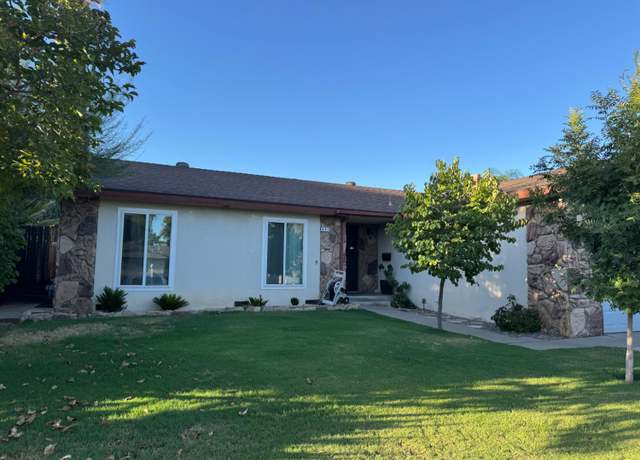 Property at 895 W Euclid Ave, Clovis, CA 93612, 3 beds, 1.75 baths