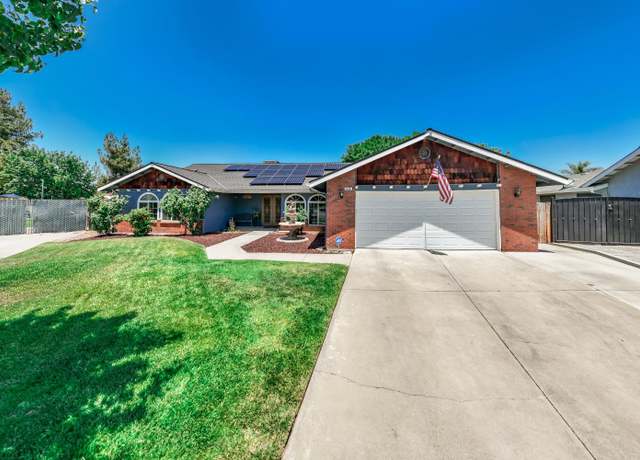 Property at 896 Willowood Ct, Hanford, CA 93230, 3 beds, 2 baths