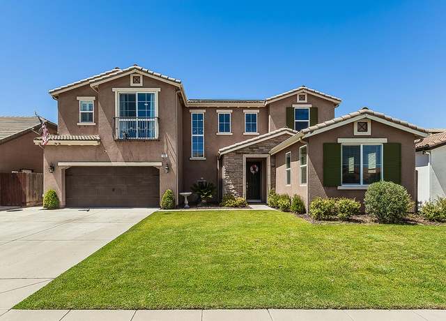 Property at 986 Encino Ave, Clovis, CA 93619, 4 beds, 3.25 baths
