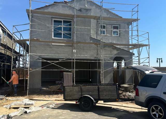 Property at 231 Nabors Dr S, Madera, CA 93636, 4 beds, 2.5 baths