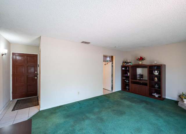 Property at 859 11th St, Sanger, CA 93657, 4 beds, 1.75 baths