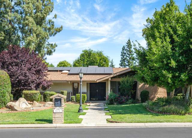 Property at 2081 Santa Ana Ave, Clovis, CA 93611, 3 beds, 2 baths