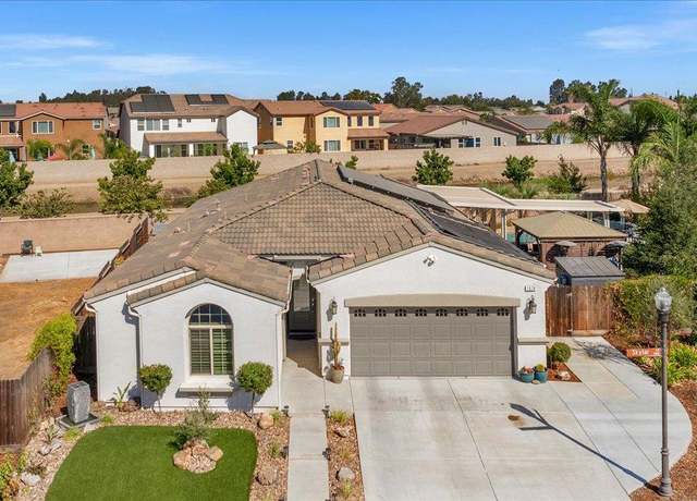 Property at 1079 Skylar Ln, Clovis, CA 93619, 3 beds, 2 baths