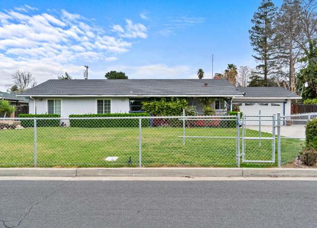 Property at 210 S Caesar Ave, Fresno, CA 93727, 3 beds, 1.75 baths