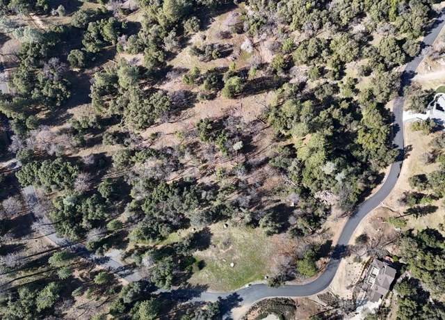 Property at 11 Tanglewood Ln, Oakhurst, CA 93644