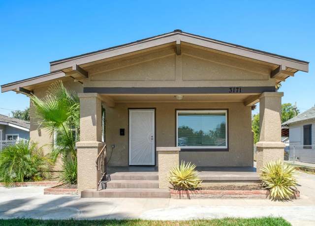 Property at 3171 E Balch Ave, Fresno, CA 93702, 2 beds, 1.75 baths