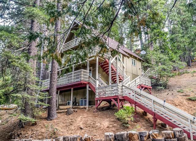 Property at 7240 Yosemite Park Way, Yosemite, CA 95389, 3 beds, 3 baths
