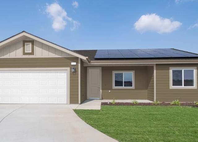 Property at 868 N Palm St, Woodlake, CA 93286, 3 beds, 2 baths