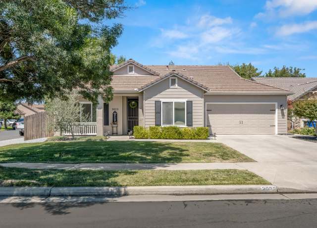 Property at 3023 N Bliss Ave, Fresno, CA 93727, 3 beds, 2 baths