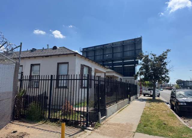 Property at 330 N Abby St, Fresno, CA 93701, 7 beds, 7 baths