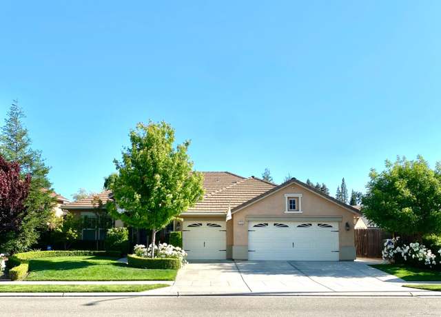 Property at 2548 Warner Ave, Clovis, CA 93611, 4 beds, 2 baths