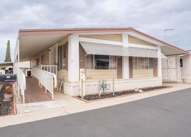 Property at 1500 Villa Ave #117, Clovis, CA 93612, 2 beds, 2 baths