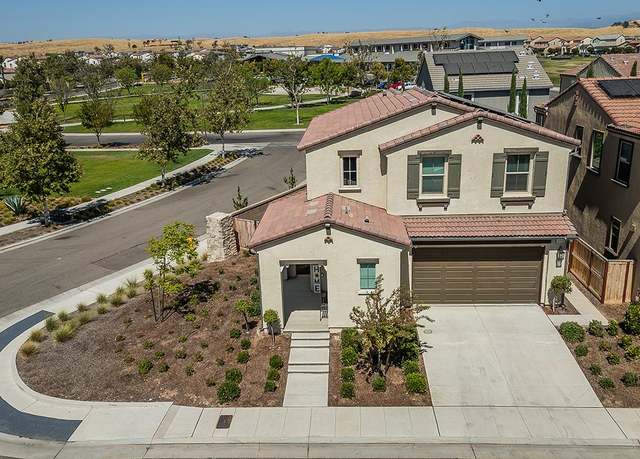 Property at 4445 Horizon Dr, Madera, CA 93636, 3 beds, 2.5 baths