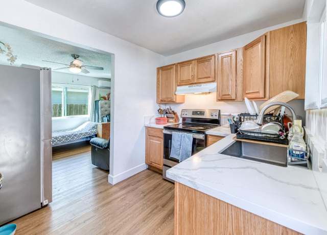 Property at 1245 F St, Reedley, CA 93654, 2 beds, 1 bath