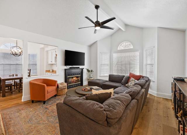 Property at 8147 N Cedar Ave #203, Fresno, CA 93720, 2 beds, 2 baths